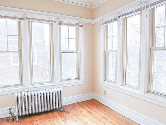 3rd image of 4447 N Damen Ave #2