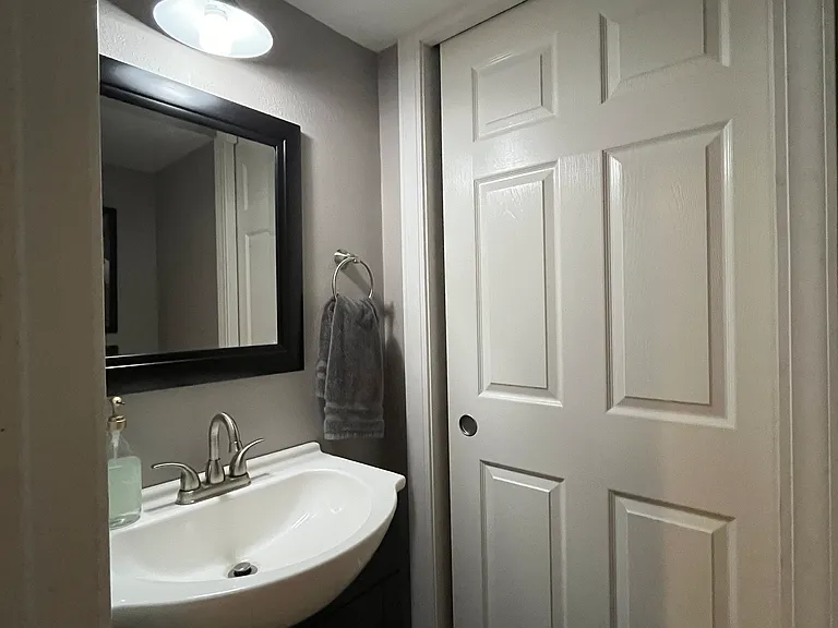 9547 Wilson St — Photo 15