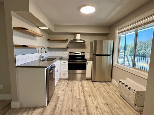 1608 E Mission Ave #7