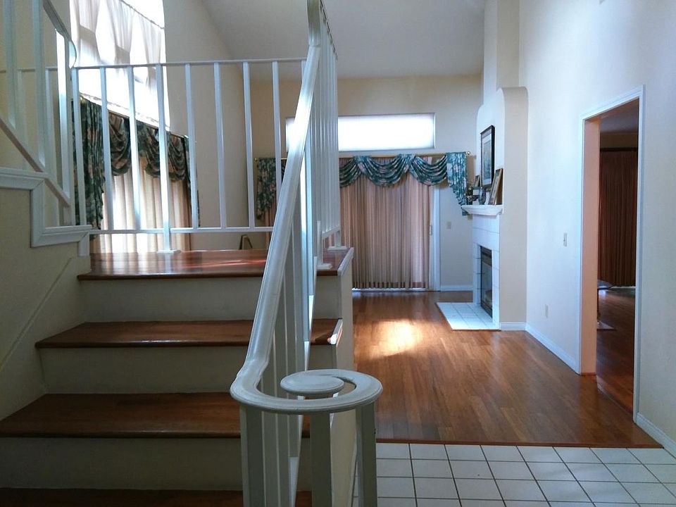 2nd image of 975 Malakoff Rd