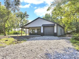 200 N Pine St, Holden, MO 64040