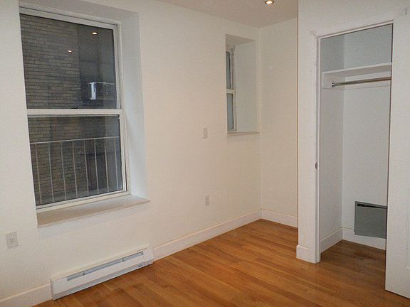 5th image of 210 W 107th St APT 6H