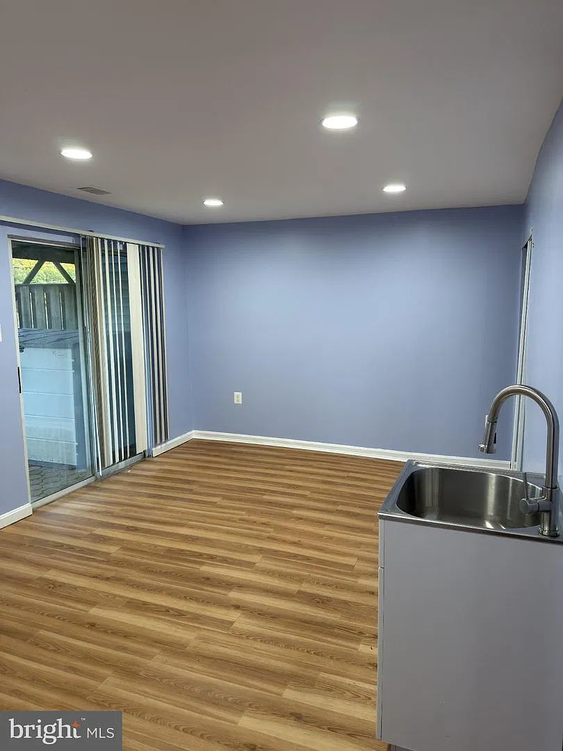 3 bed, 2.5 bath, $2,800 — Photo 2