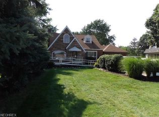 6854 York Rd, Parma Heights, OH 44130