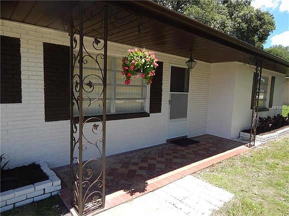 4th image of 1440 Douglas Dr