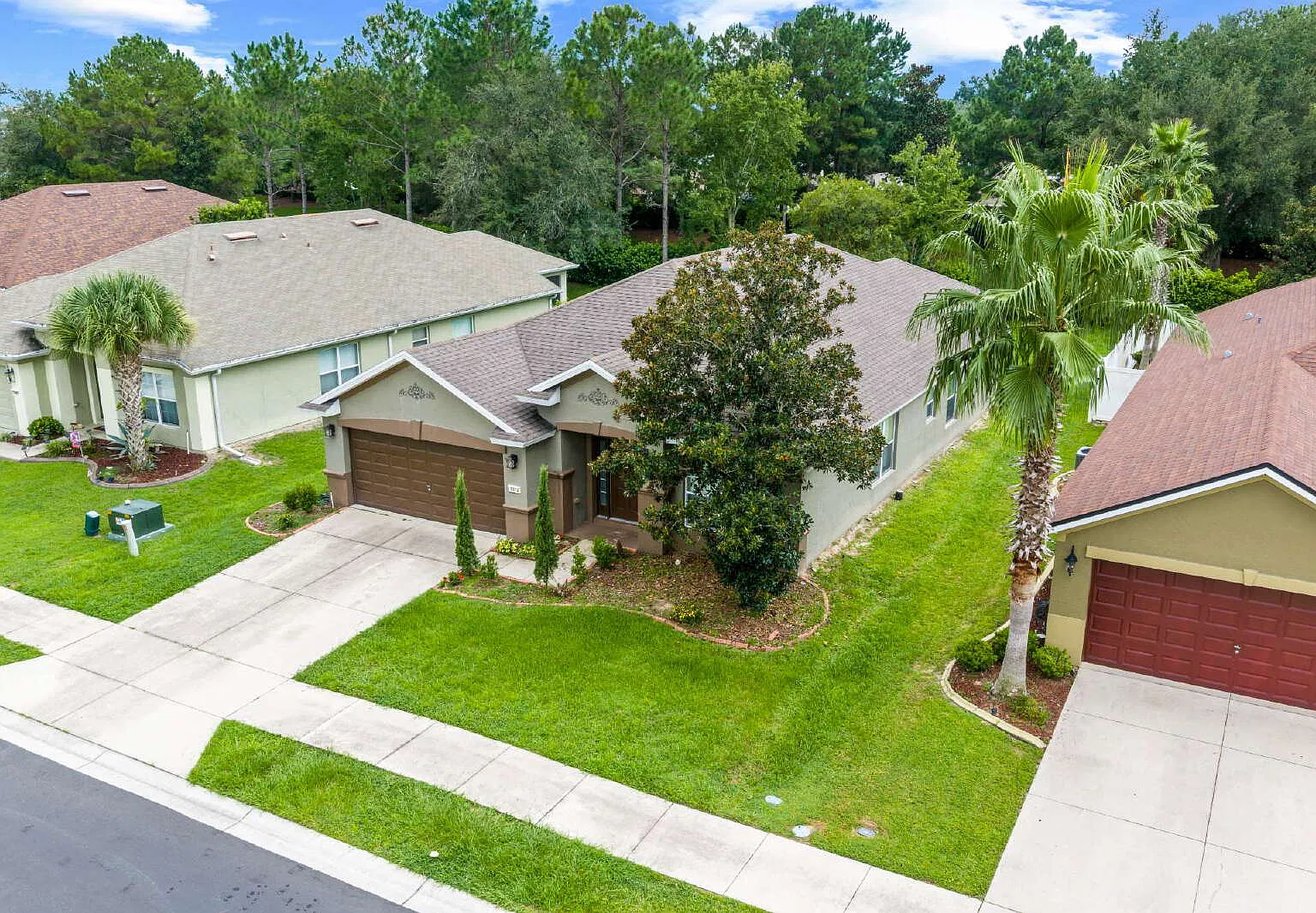 4 bed, 2.0 bath, 2588 sqft, $2,200 — Photo 4