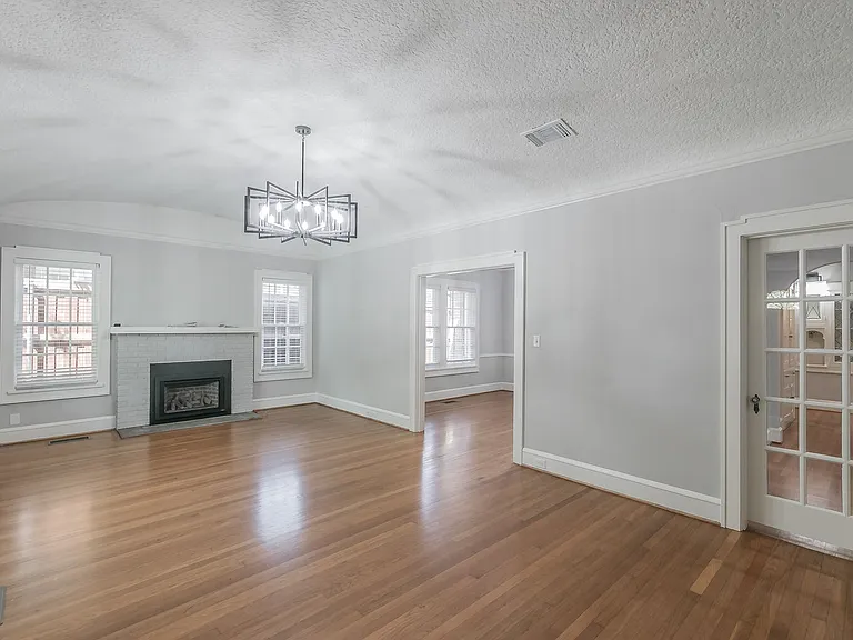 2311 Warner Rd — Photo 4