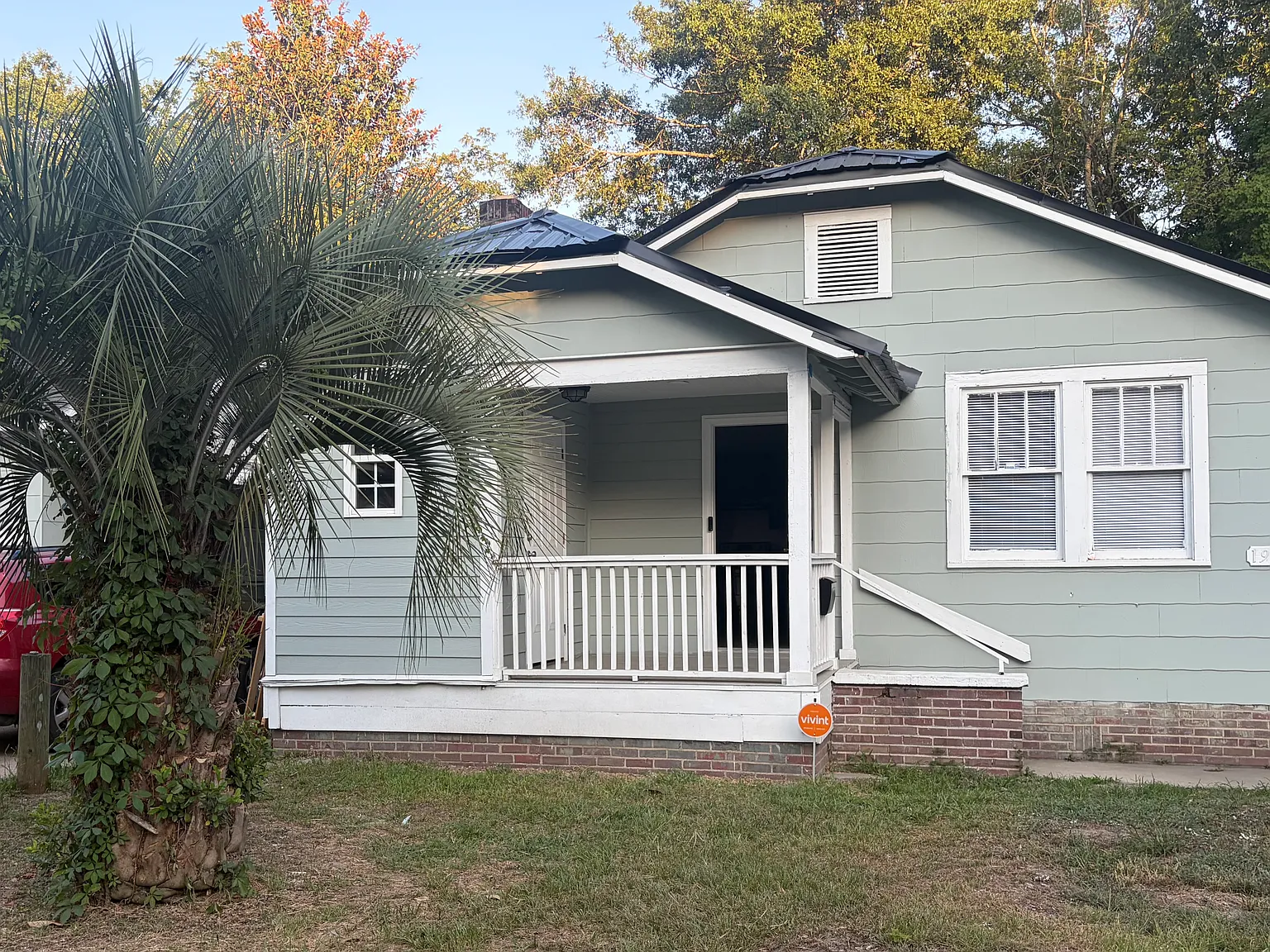 3 bed, 956 sqft, $2,300 — Photo 1