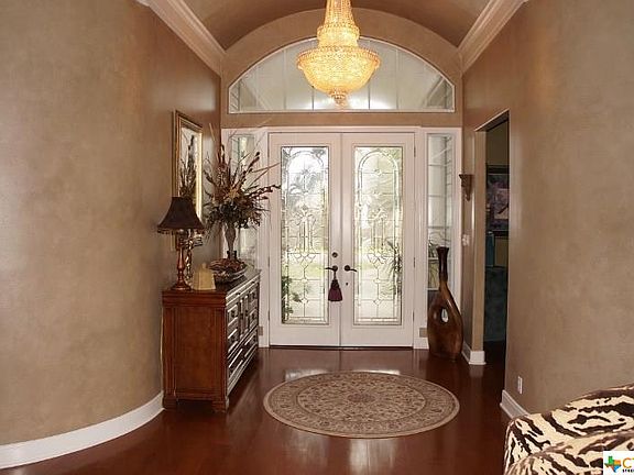 4th image of 402 Leisure Ln