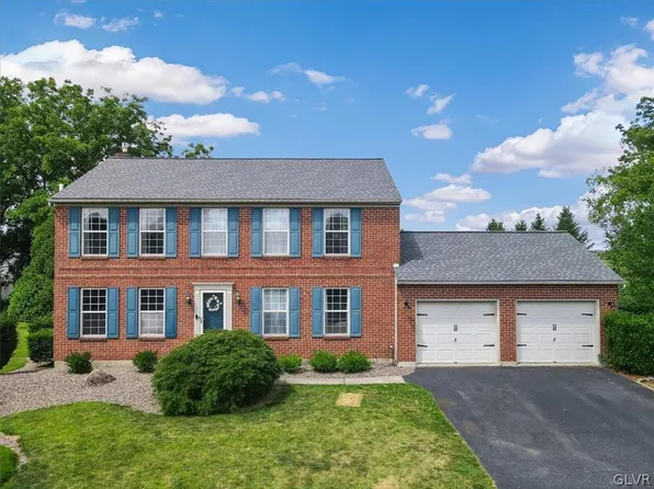 423 W Mayfield Cir, Bethlehem, PA 18020