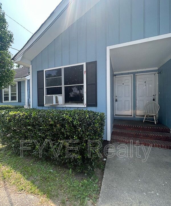 1st image of 1827 Dayton St APT D