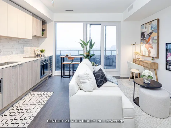 2020 Bathurst St #1810, Toronto, ON M5P 0A6