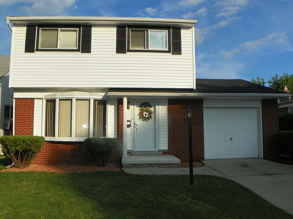 1st image of 1657 Ferris Ave