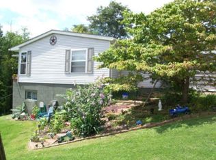 1093 Roberts Ridge Rd, Moundsville, WV 26041