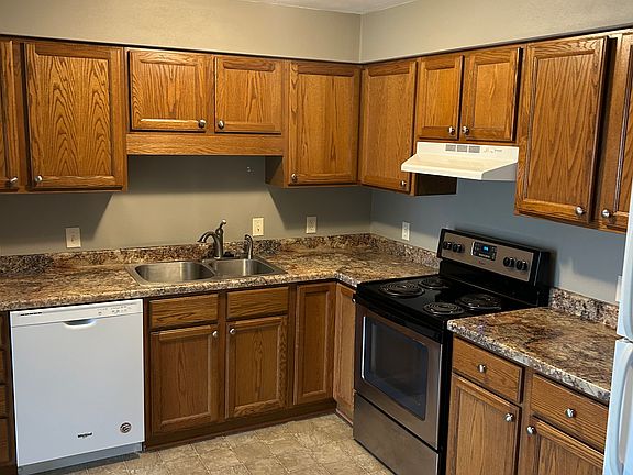 2nd image of 3513 Stuart St #6