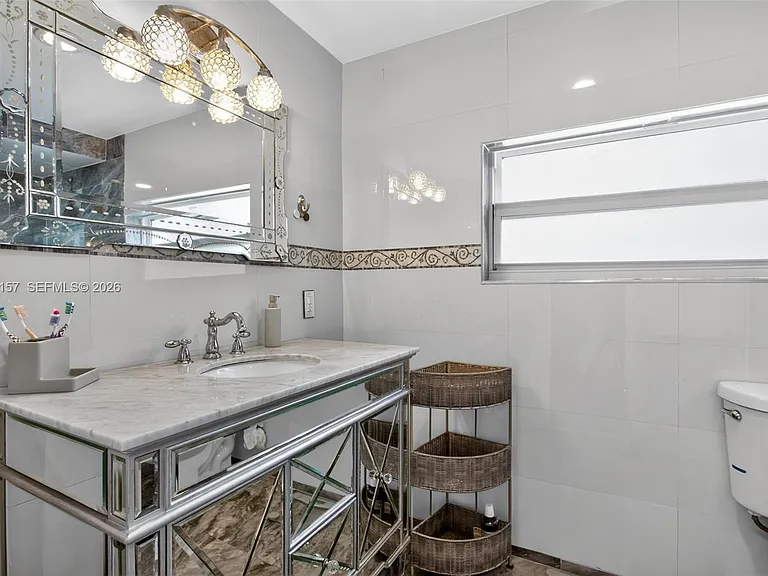 268 SE 8th Ave — Photo 7