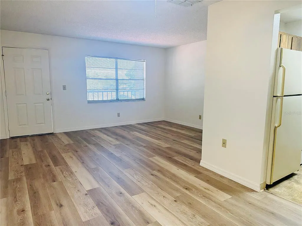 1 bed, 1.0 bath, 593 sqft, $1,295 — Photo 2