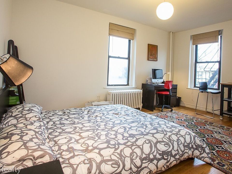 1st image of 300 8th Ave APT 2P