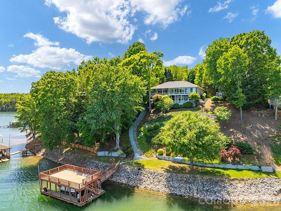 1st image of 797 Lake Club Dr