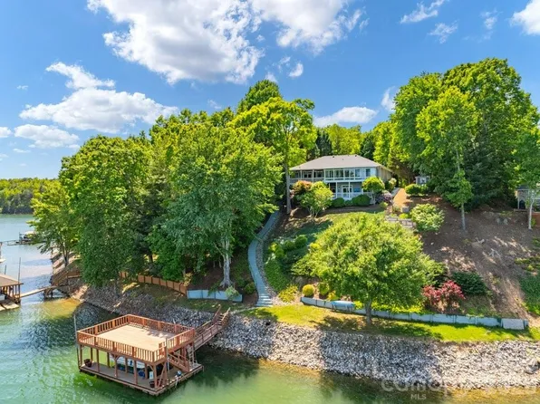 797 Lake Club Dr, Nebo, NC 28761