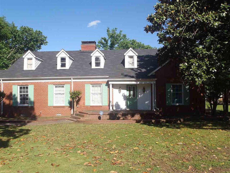 1st image of 320 Lakeside Ln