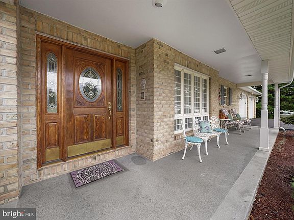 5th image of 350 Ashton Dr