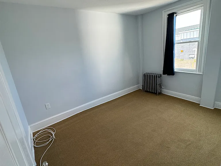 995 Newfield St #8 — Photo 9