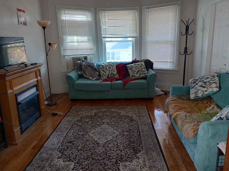 29 Glenwood St #2 — Photo 1