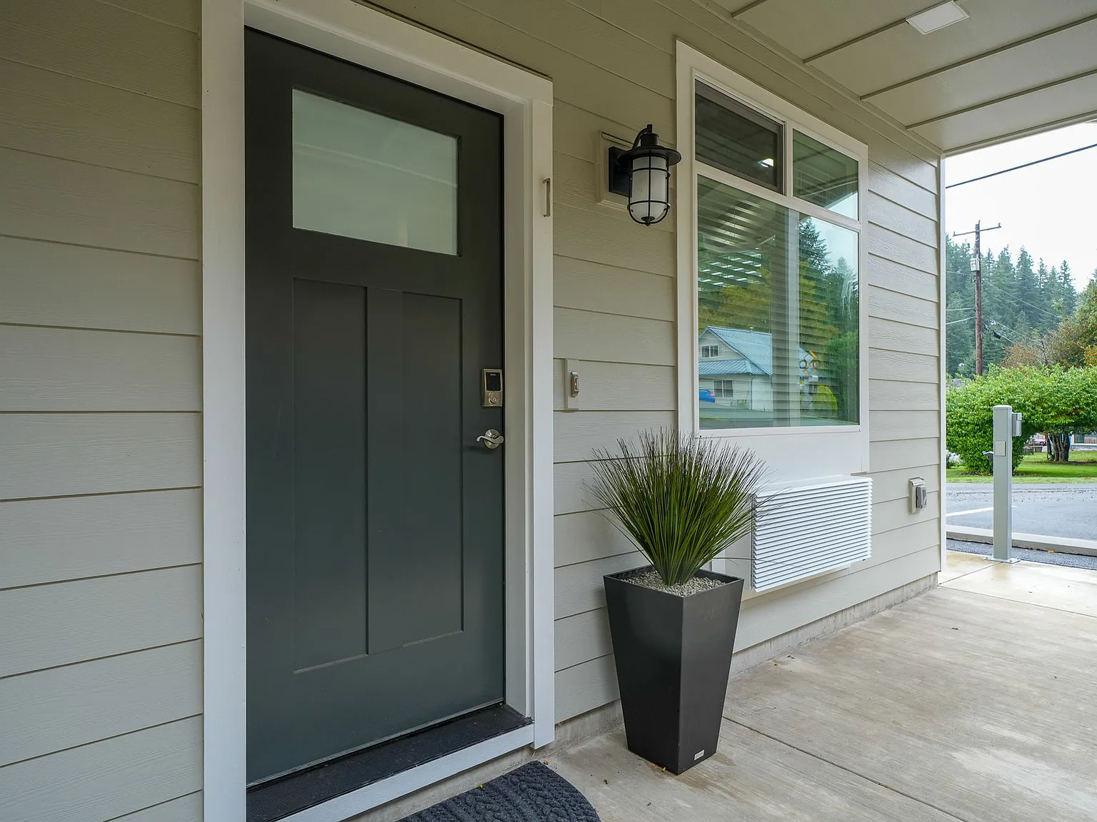 1 bed, 640 sqft, $1,575 — Photo 1