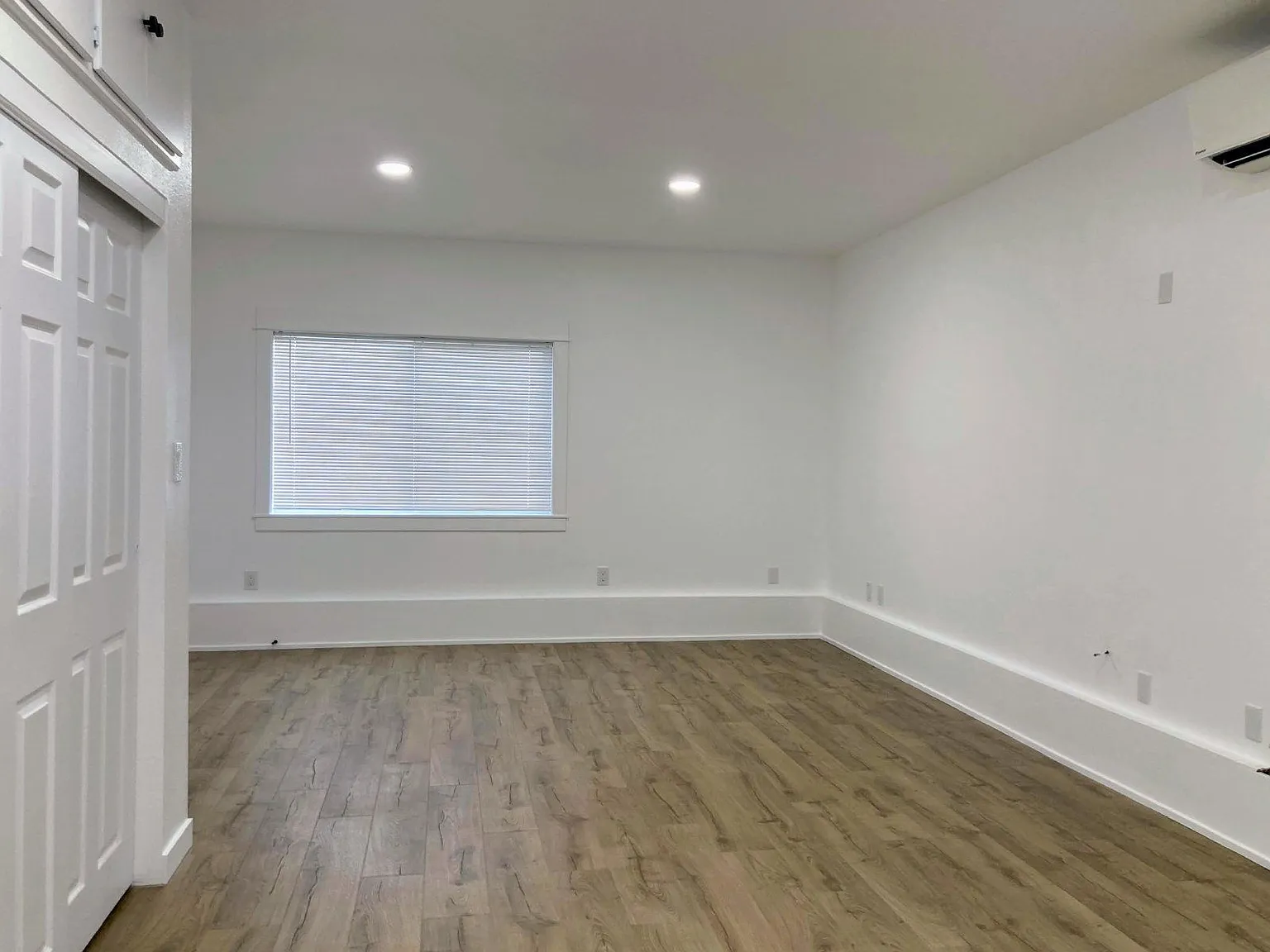 Studio, 1.0 bath, 550 sqft, $920 — Photo 3
