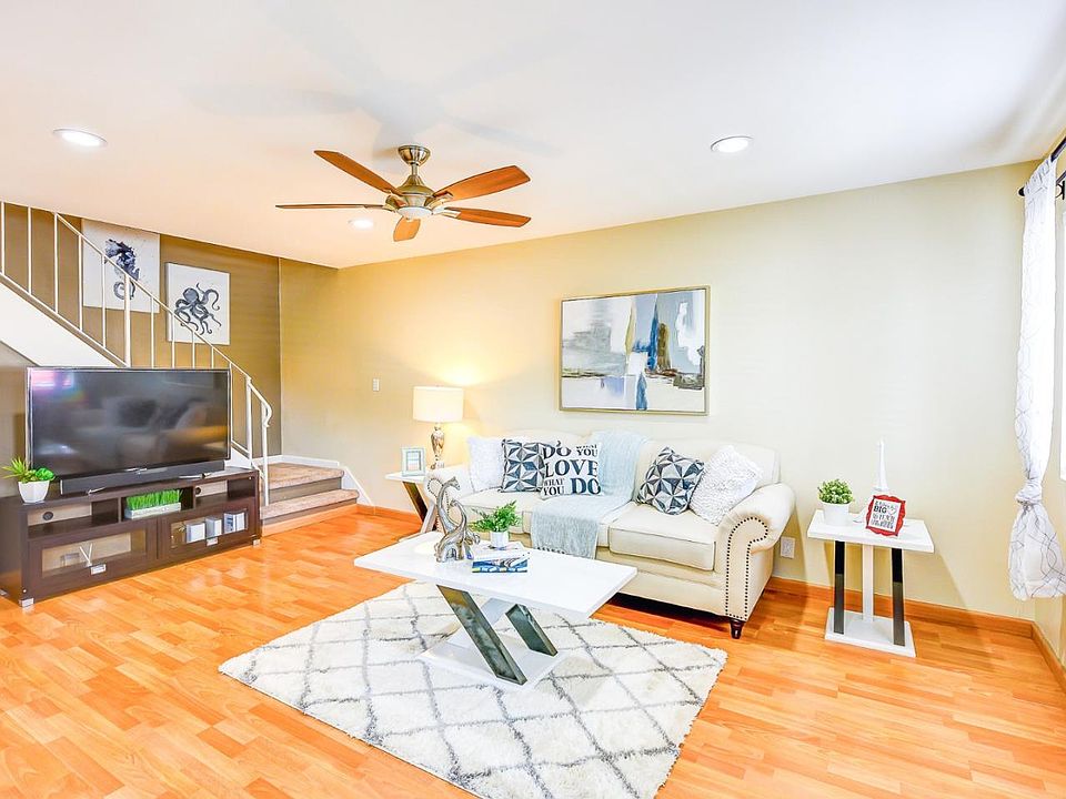 1st image of 310 San Petra Ct APT 2