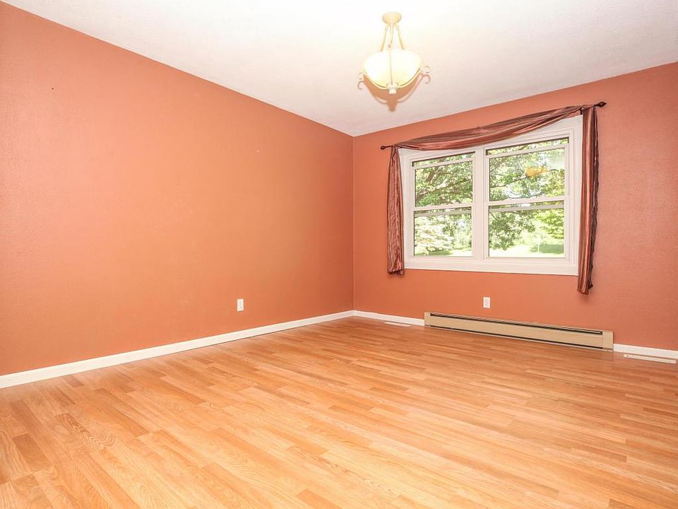 1st image of 22071 River Oaks Dr