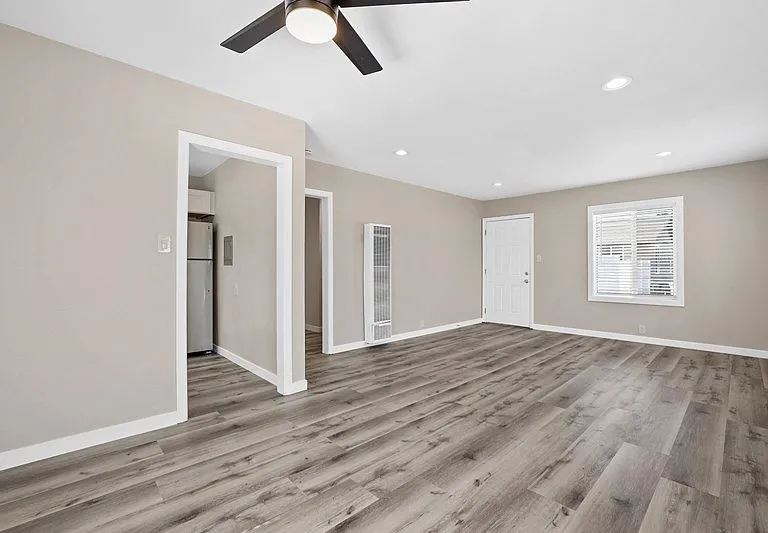 Huntington Manor Homes — Photo 8