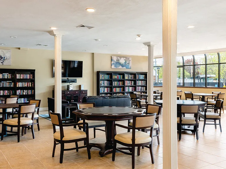 Southwood Luxury Apartments — Photo 12