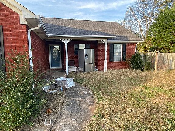 4th image of 205 Summer Land Ct