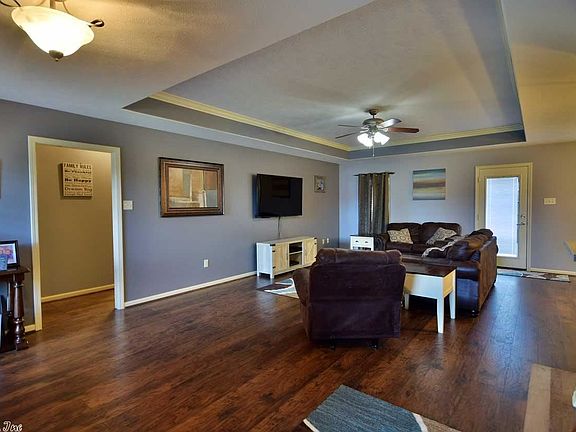 2nd image of 41 Weatherwood Dr