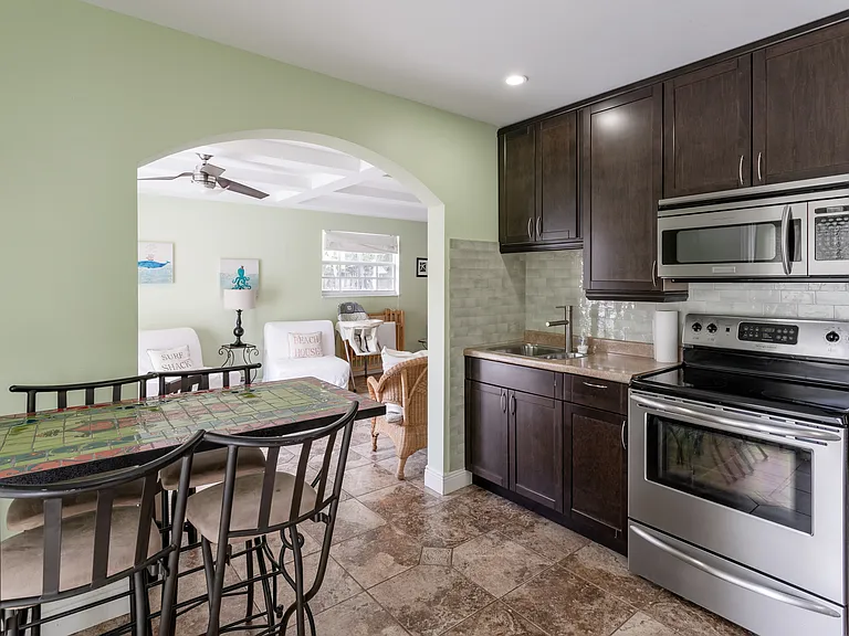 3205 Canal Dr — Photo 32