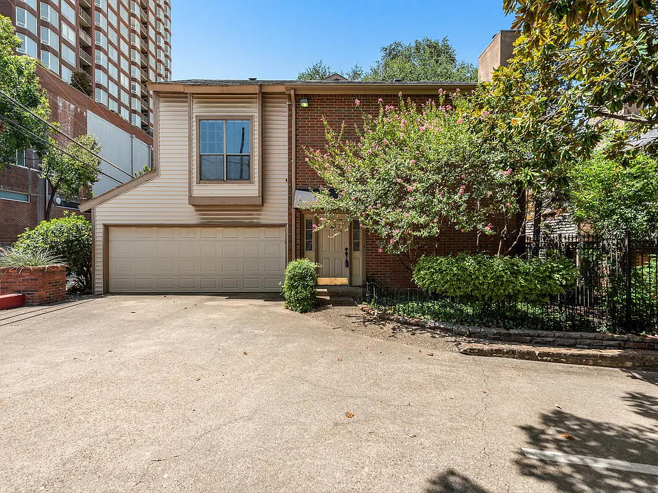 3230 Cole Ave #110