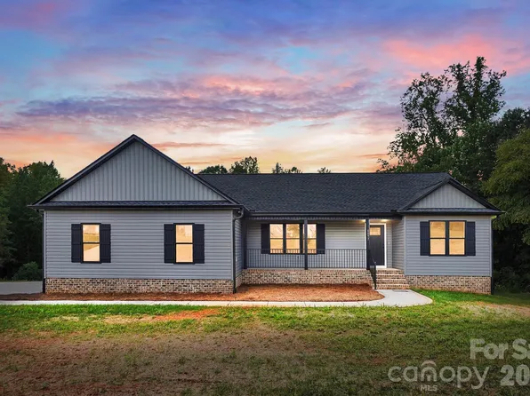 6097 Tinsley Ct, Sherrills Ford, NC 28673