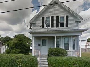 17 Smith St, Dartmouth, MA 02748