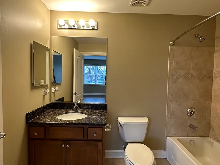 5N426 Rohlwing Rd #1 — Photo 12