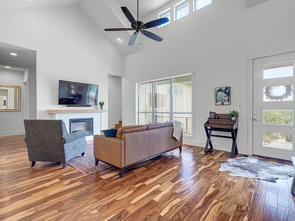 5th image of 10129 Longhorn Skyway