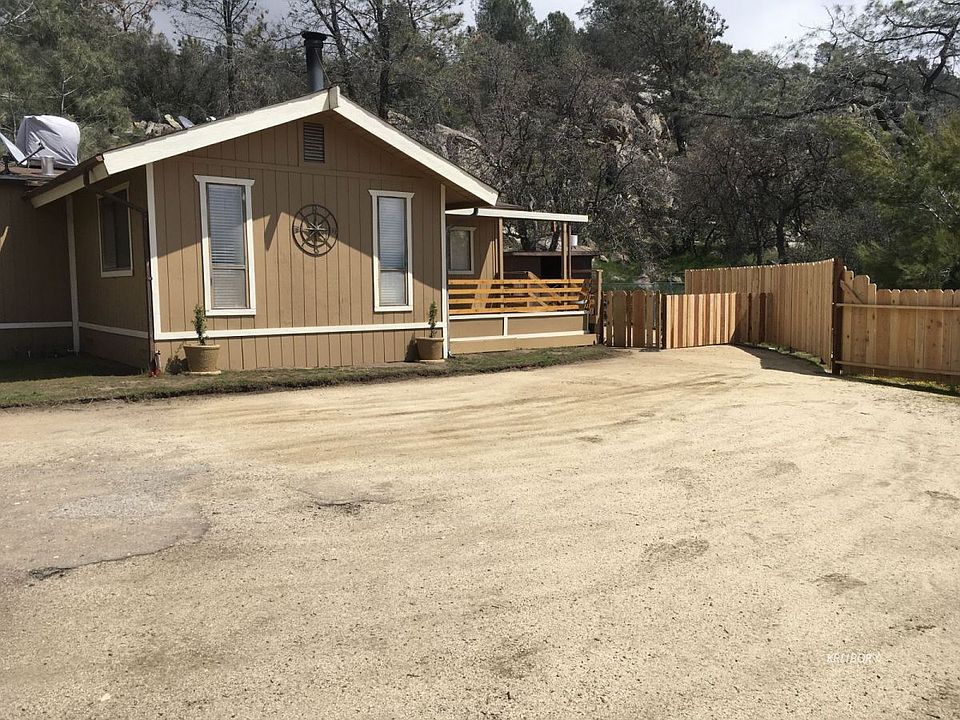 2nd image of 42660 Indian Oak Rd