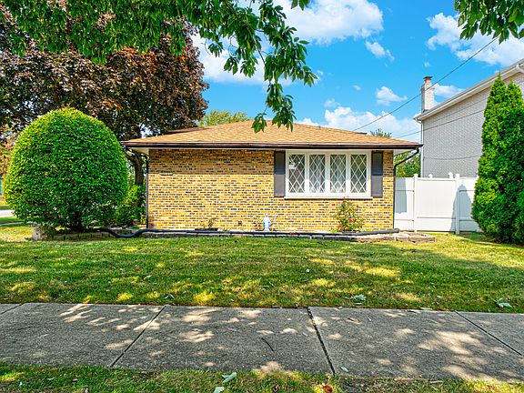 3rd image of 6770 W 91st Pl