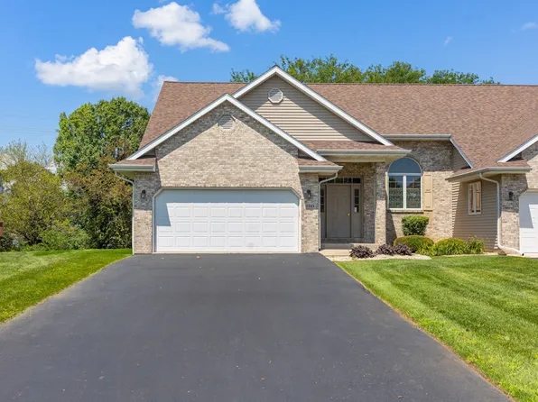 1345 Northlake Ct, Rochelle, IL 61068