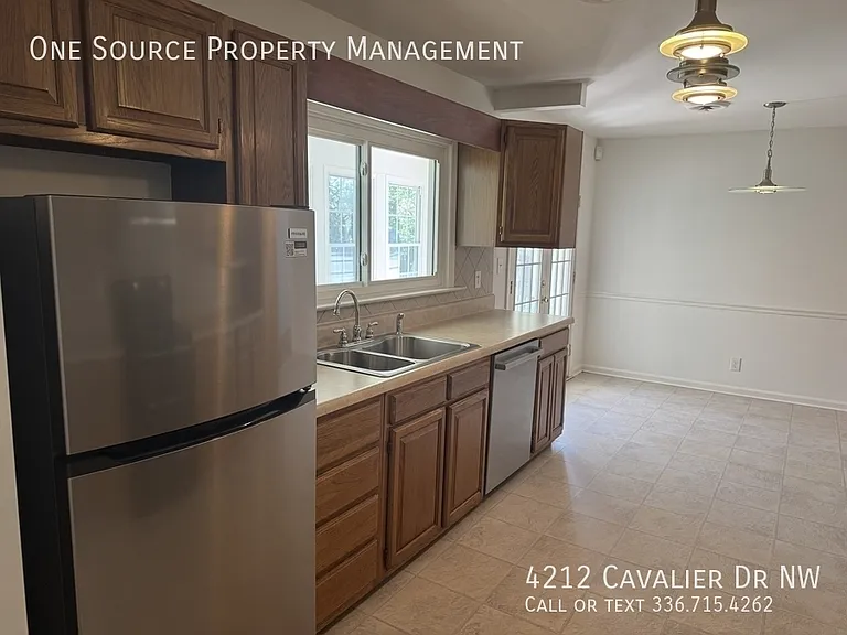4212 Cavalier Dr NW — Photo 8