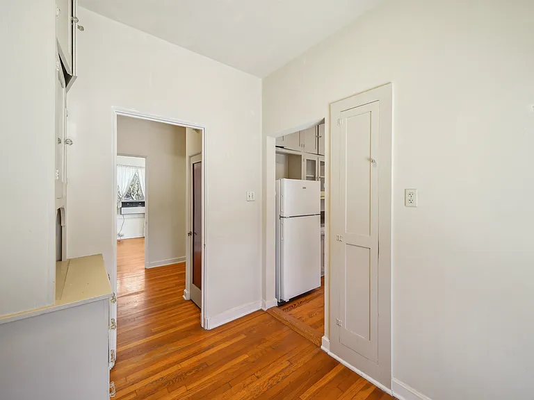 326 E Mistletoe Ave #2 — Photo 9
