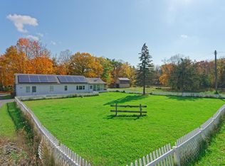 2012 Tarrytown Rd, Feura Bush, NY 12067