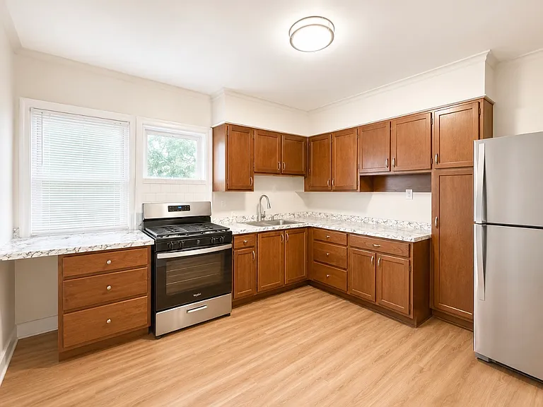 67 Barton St #1 — Photo 3