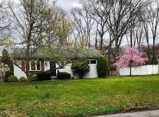 20 Brookside Dr, Howell, NJ 07731